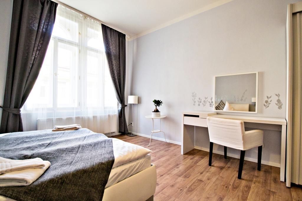 Business Class Ruterra Suite Prague Exterior photo